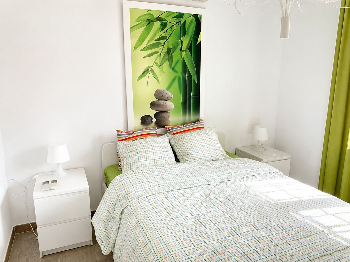 For sale - 4 Bedroom 3 Bathroom House - Detached Villa in Orihuela - La Zenia  - Alicante