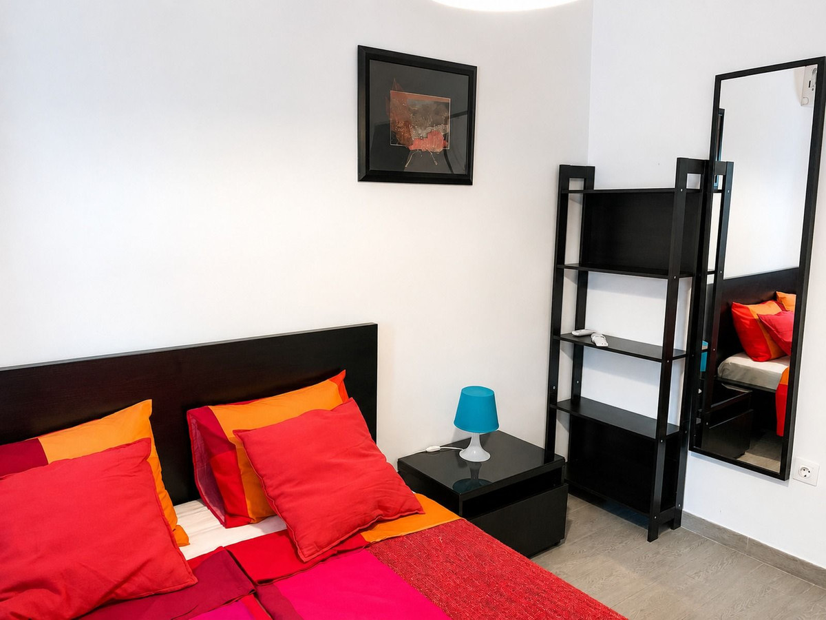 For sale - 4 Bedroom 3 Bathroom House - Detached Villa in Orihuela - La Zenia  - Alicante