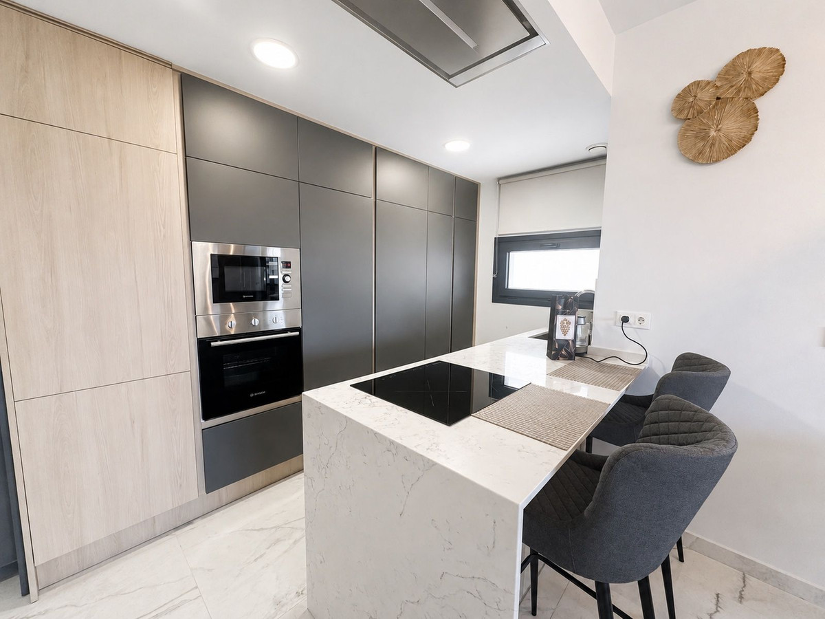 For sale - 2 Bedroom 2 Bathroom Apartment - Middle Floor Apartment in Orihuela - Los Altos  - Alicante