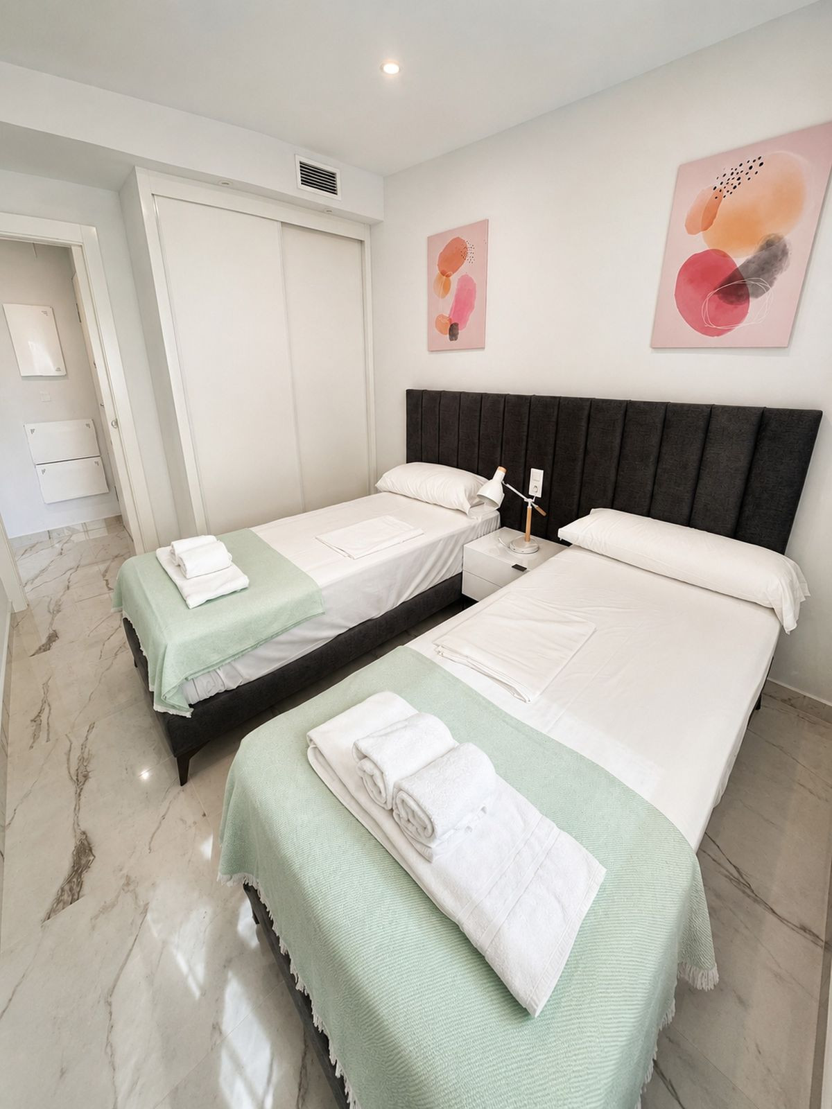 For sale - 2 Bedroom 2 Bathroom Apartment - Middle Floor Apartment in Orihuela - Los Altos  - Alicante