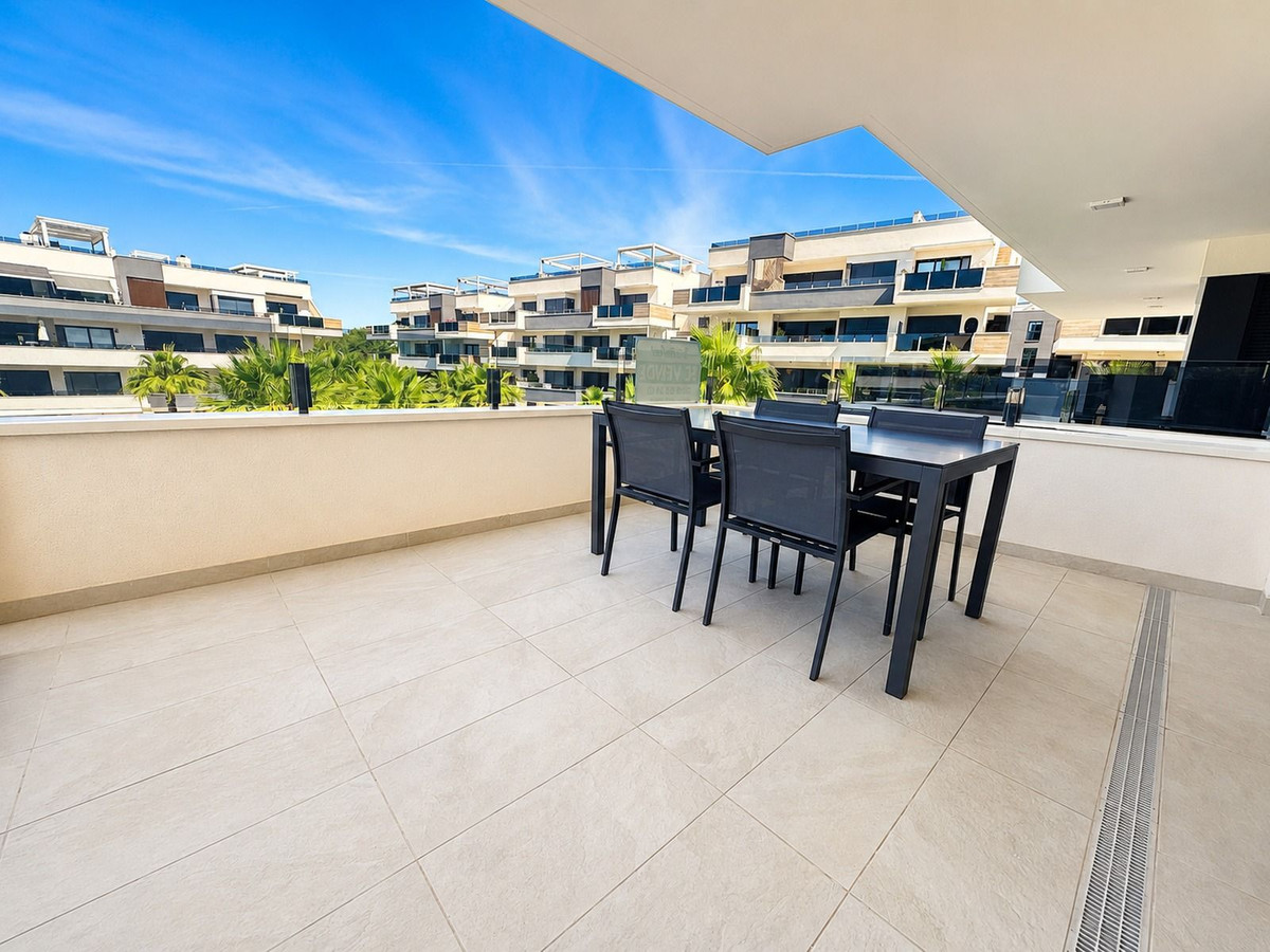 For sale - 2 Bedroom 2 Bathroom Apartment - Middle Floor Apartment in Orihuela - Los Altos  - Alicante