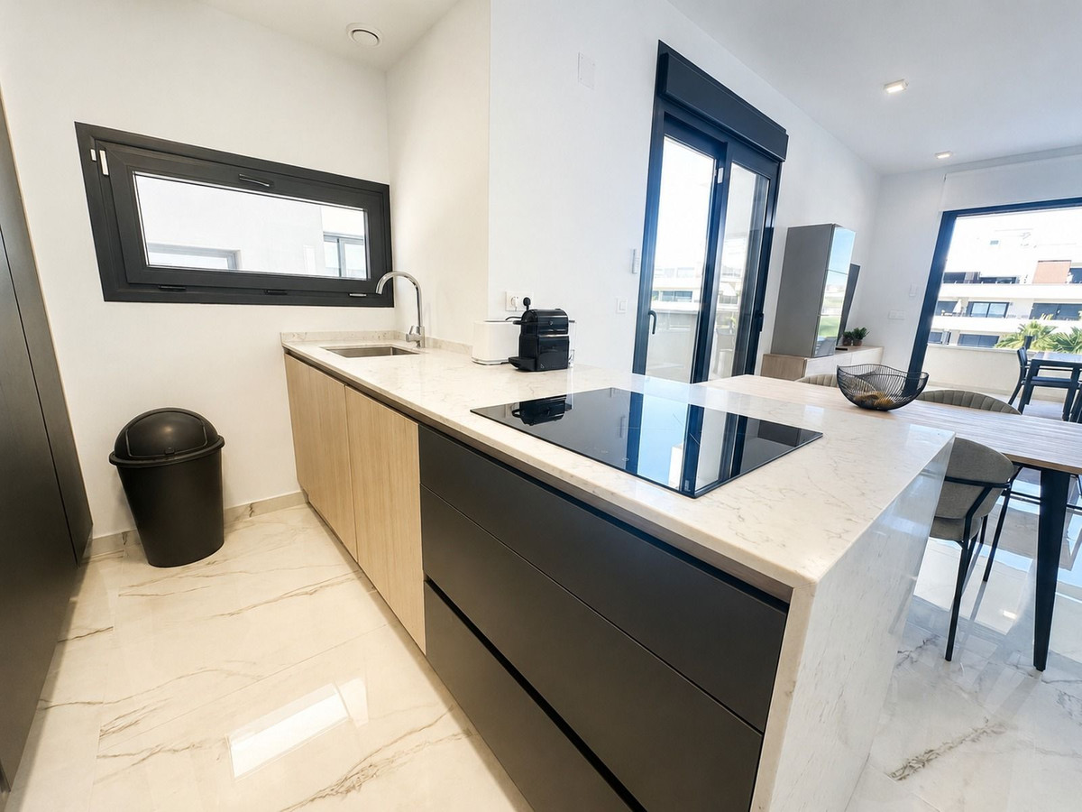 For sale - 2 Bedroom 2 Bathroom Apartment - Middle Floor Apartment in Orihuela - Los Altos  - Alicante