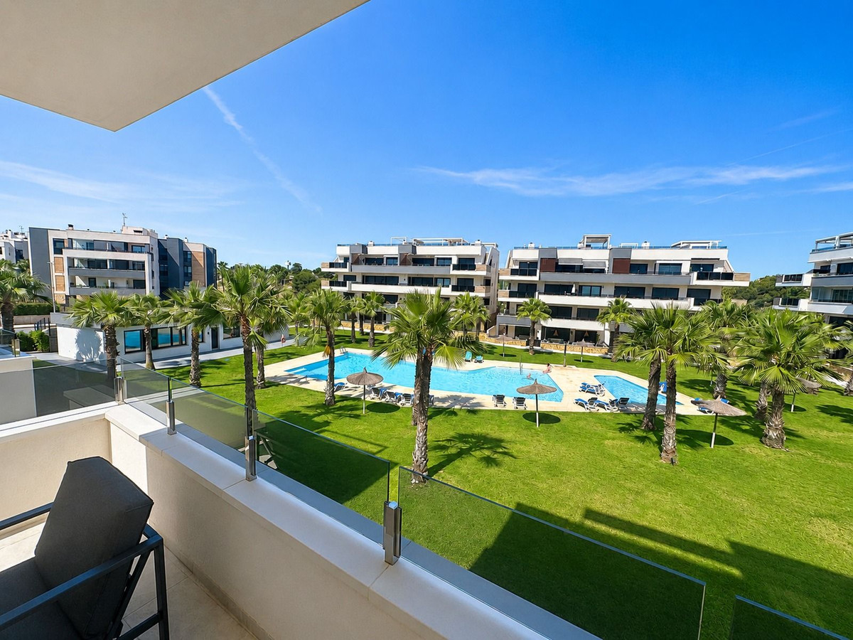 For sale - 2 Bedroom 2 Bathroom Apartment - Middle Floor Apartment in Orihuela - Los Altos  - Alicante