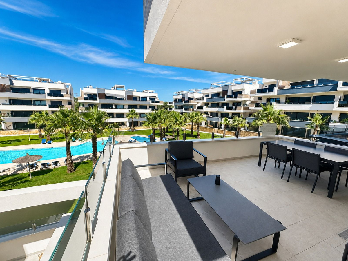For sale - 2 Bedroom 2 Bathroom Apartment - Middle Floor Apartment in Orihuela - Los Altos  - Alicante