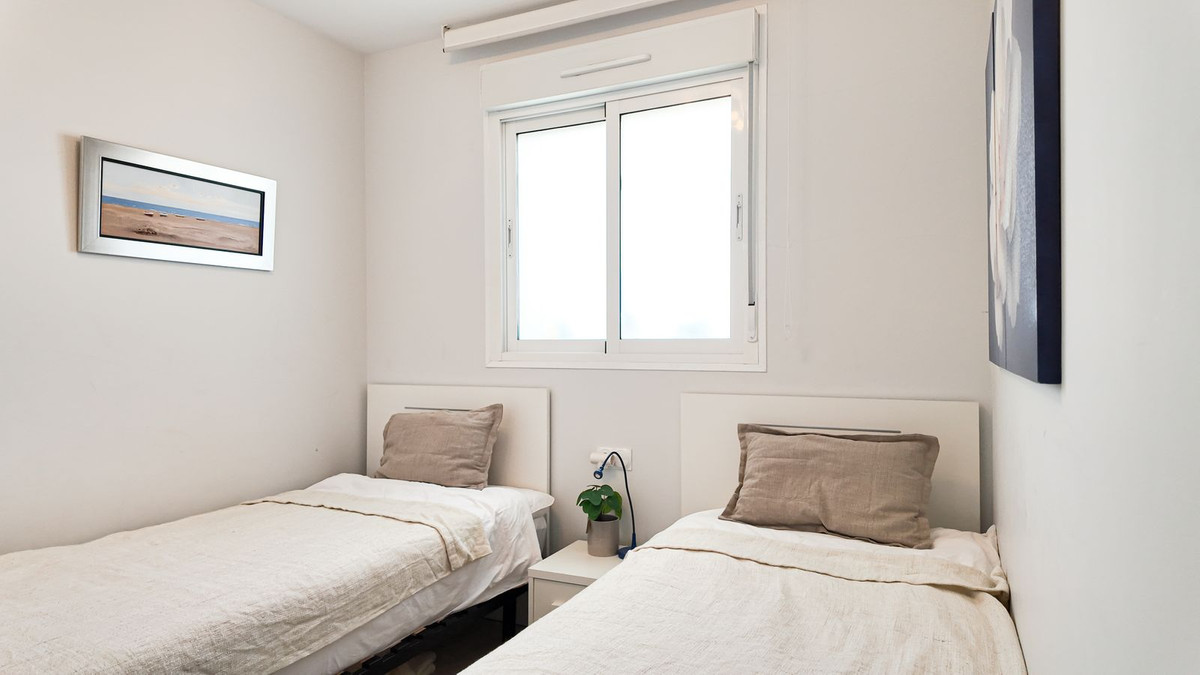 For sale - 2 Bedroom 2 Bathroom Apartment - Penthouse in Orihuela - Villamartin  - Alicante