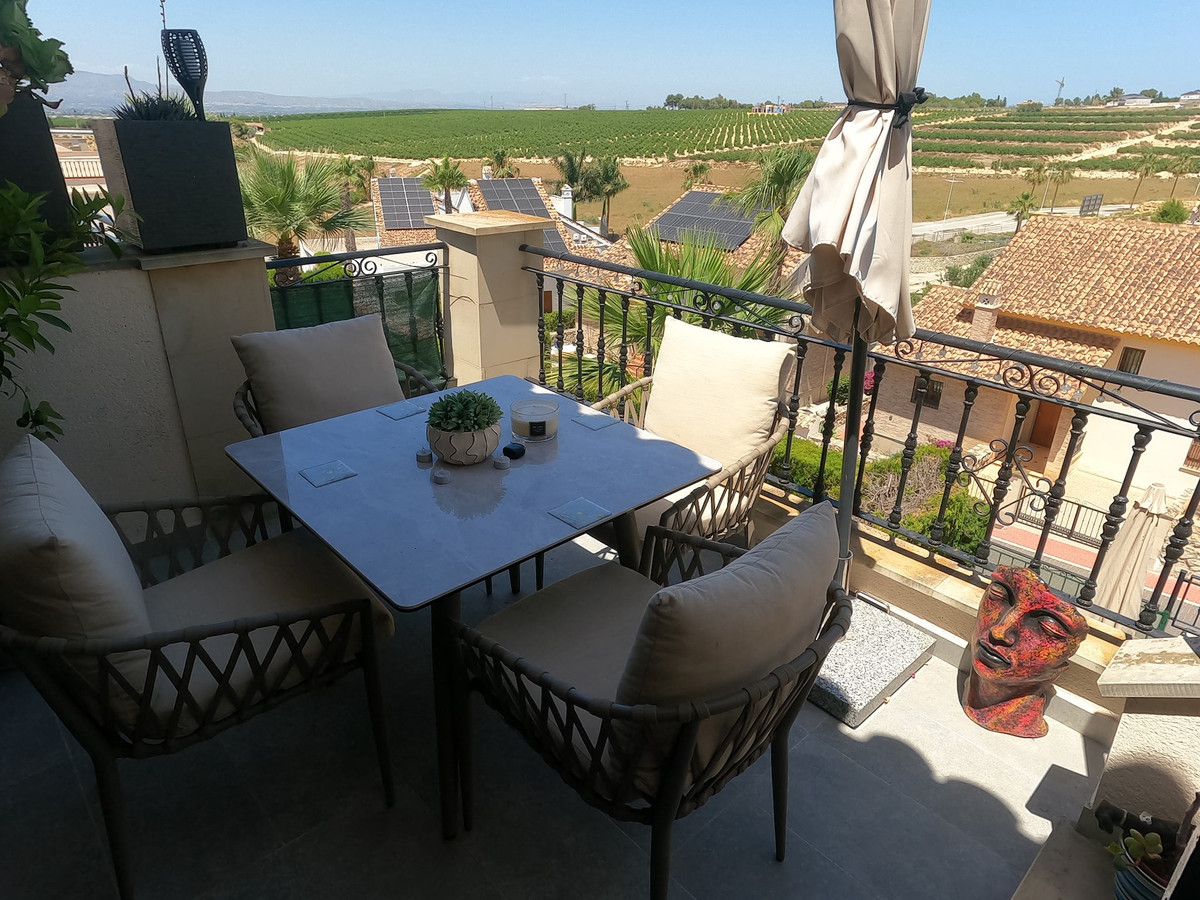 For sale - 2 Bedroom 2 Bathroom Apartment - Middle Floor Apartment in Algorfa - La Finca Golf  - Alicante