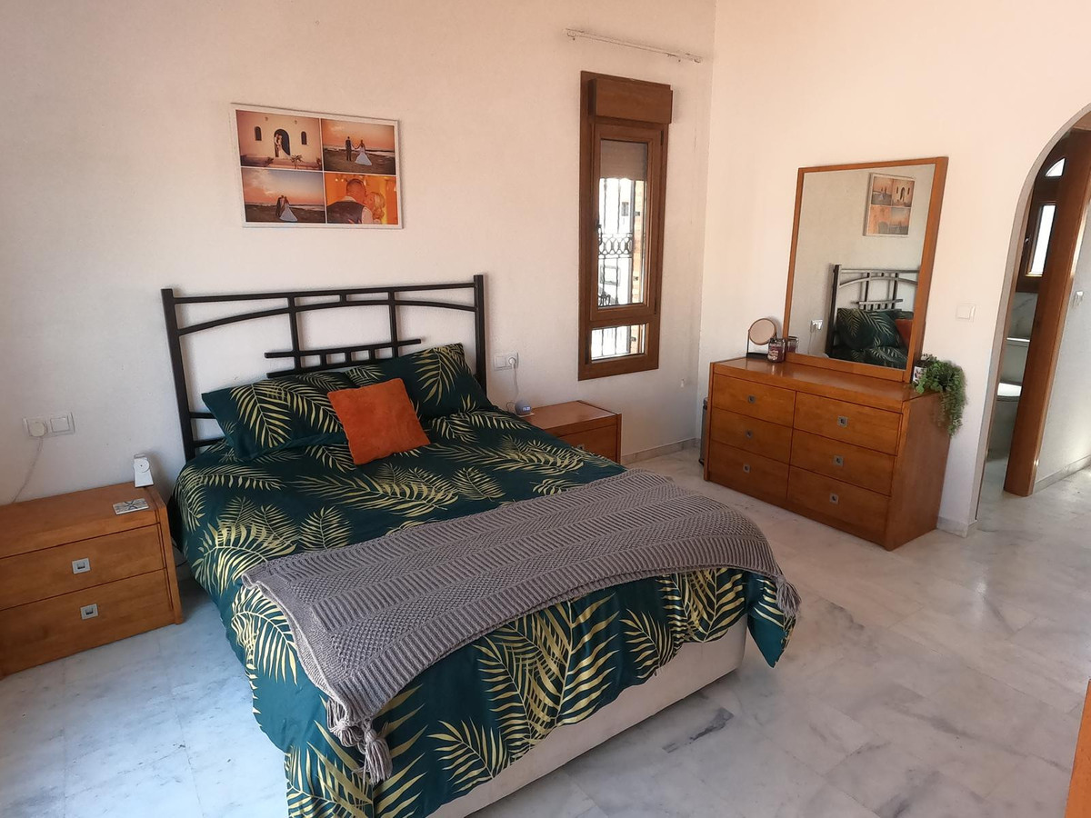 For sale - 3 Bedroom 2 Bathroom House - Detached Villa in Algorfa - La Finca Golf  - Alicante