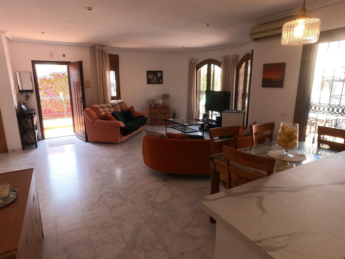 For sale - 3 Bedroom 2 Bathroom House - Detached Villa in Algorfa - La Finca Golf  - Alicante