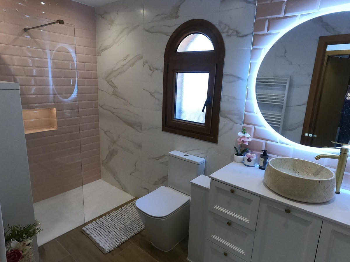 For sale - 3 Bedroom 2 Bathroom House - Detached Villa in Algorfa - La Finca Golf  - Alicante