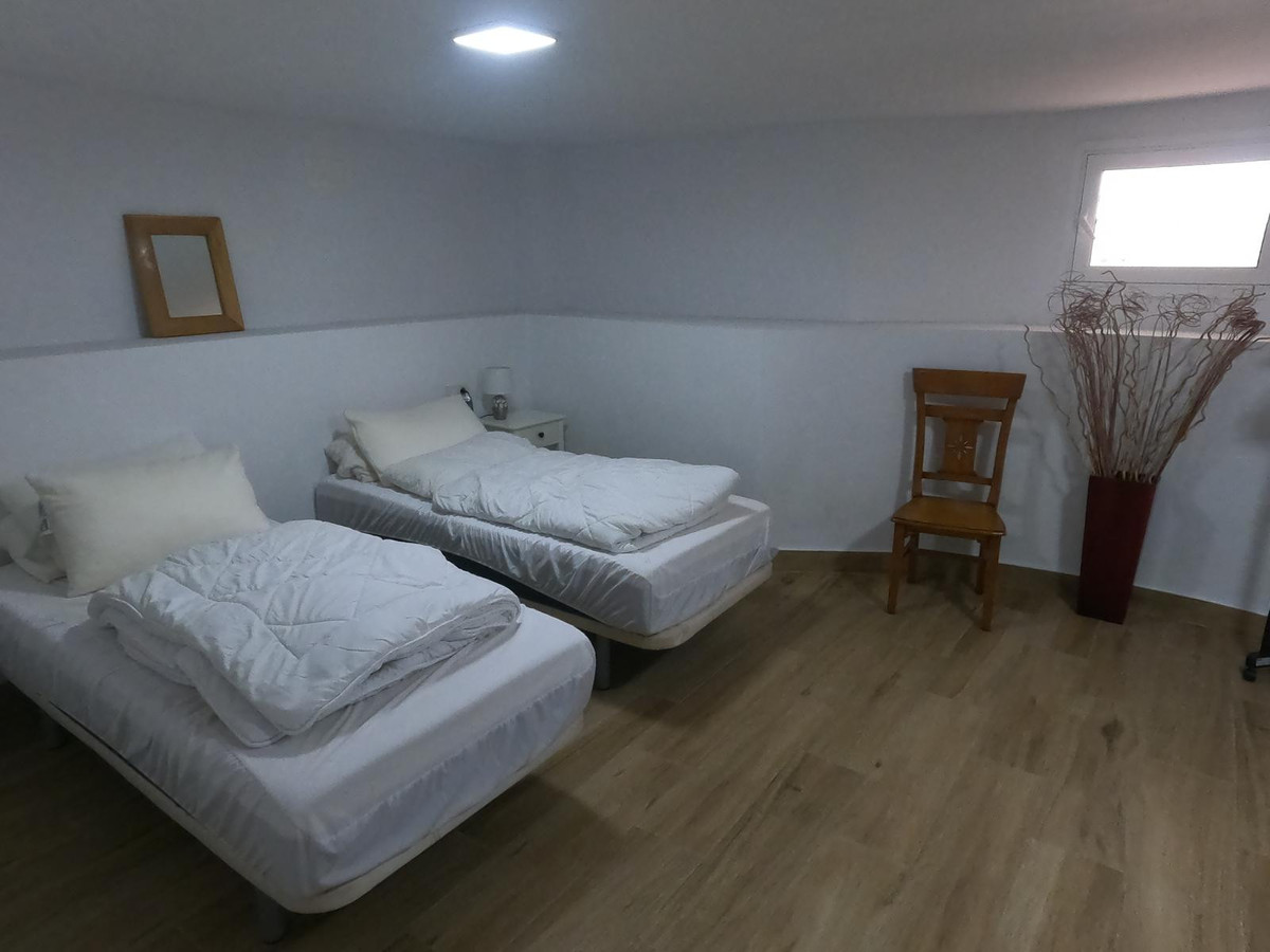 For sale - 3 Bedroom 2 Bathroom House - Detached Villa in Algorfa - La Finca Golf  - Alicante