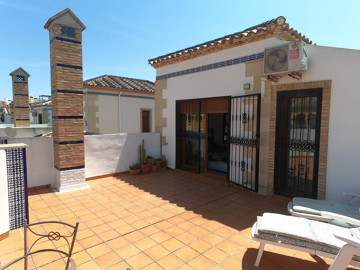 For sale - 3 Bedroom 2 Bathroom House - Detached Villa in Algorfa - La Finca Golf  - Alicante