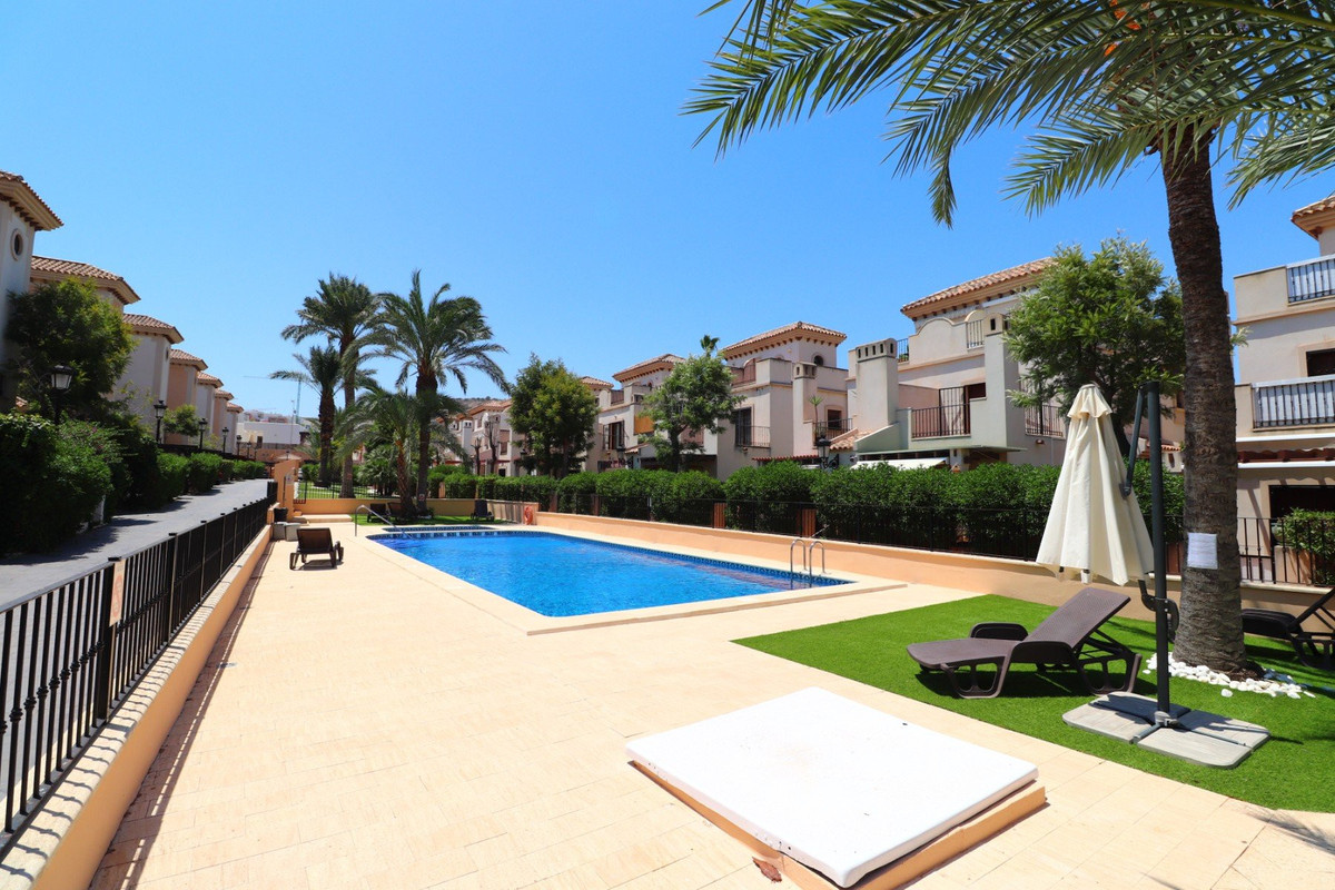 For sale - 3 Bedroom 2 Bathroom House - Semi-Detached House in Algorfa - La Finca Golf  - Alicante