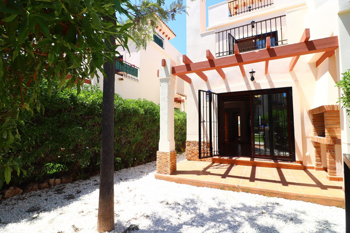 For sale - 3 Bedroom 2 Bathroom House - Semi-Detached House in Algorfa - La Finca Golf  - Alicante