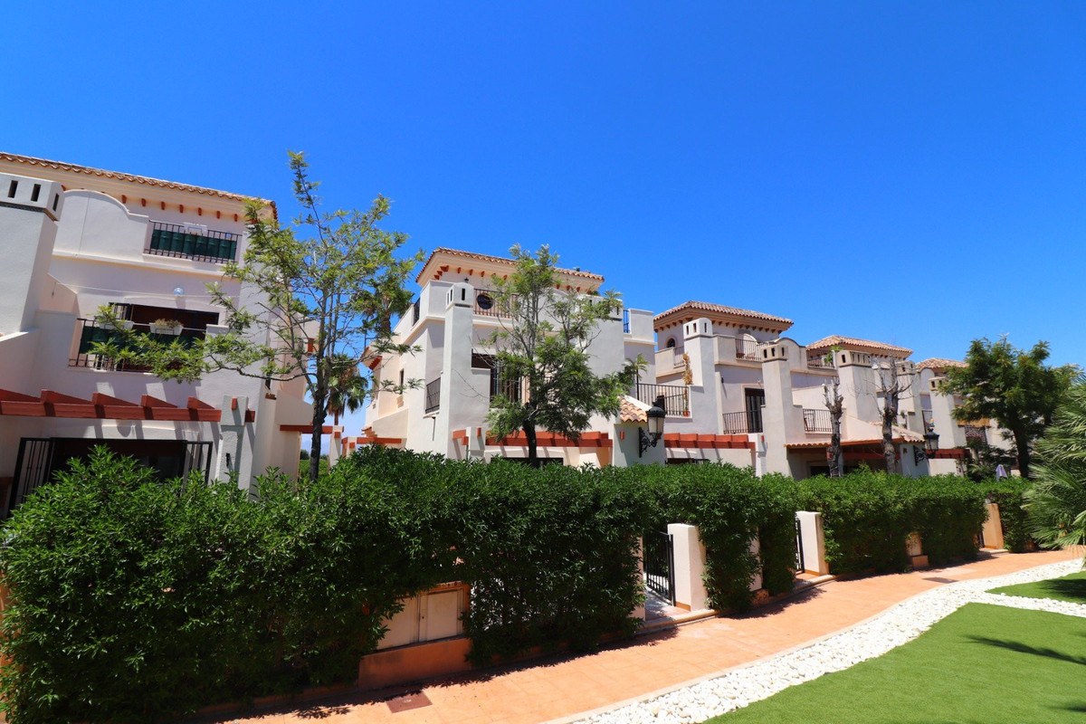 For sale - 3 Bedroom 2 Bathroom House - Semi-Detached House in Algorfa - La Finca Golf  - Alicante