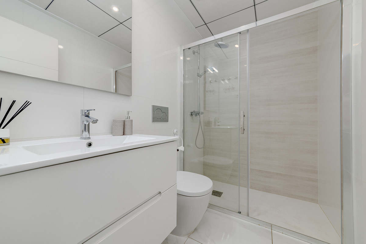 For sale - 3 Bedroom 3 Bathroom House - Townhouse in Orihuela - Villamartin  - Alicante