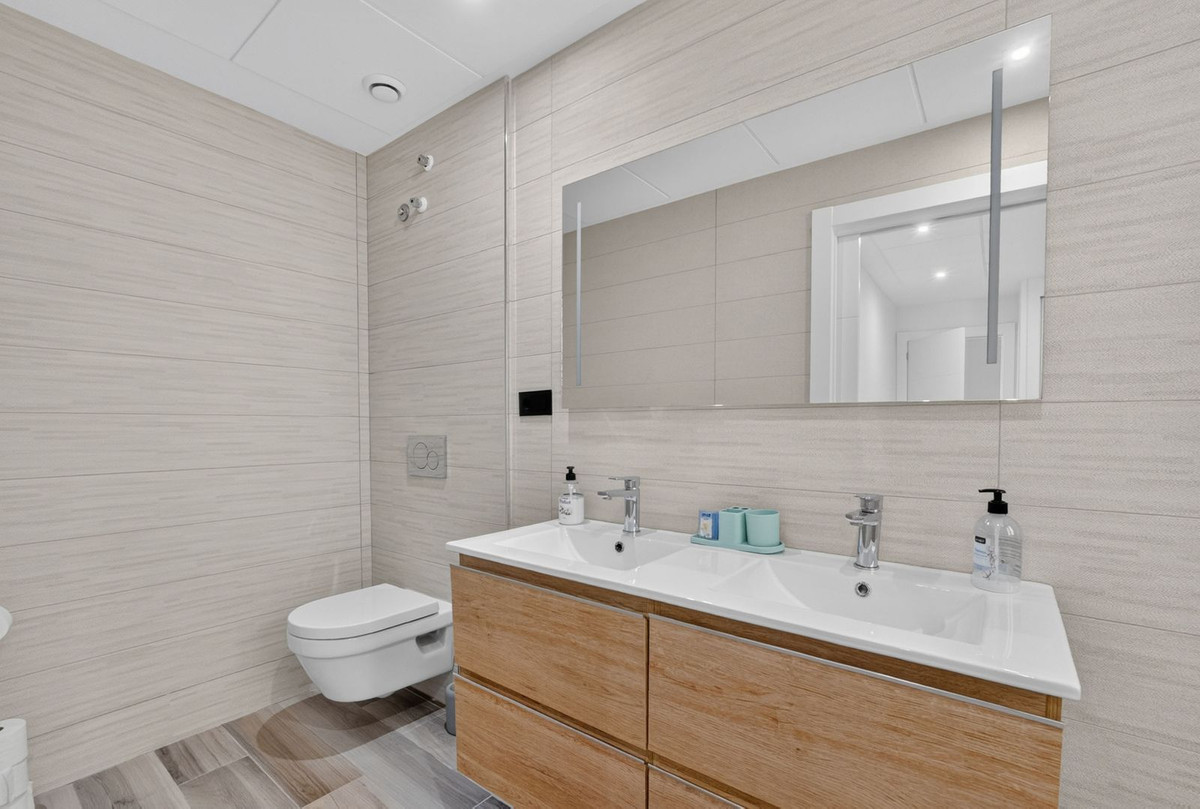 For sale - 4 Bedroom 3 Bathroom House - Detached Villa in Orihuela - Los Balcones  - Alicante