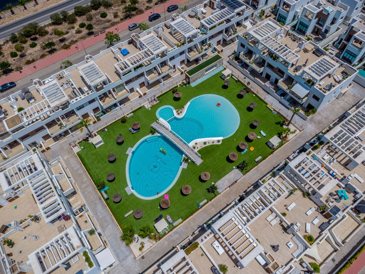 For sale - 4 Bedroom 3 Bathroom House - Detached Villa in Orihuela - Los Balcones  - Alicante