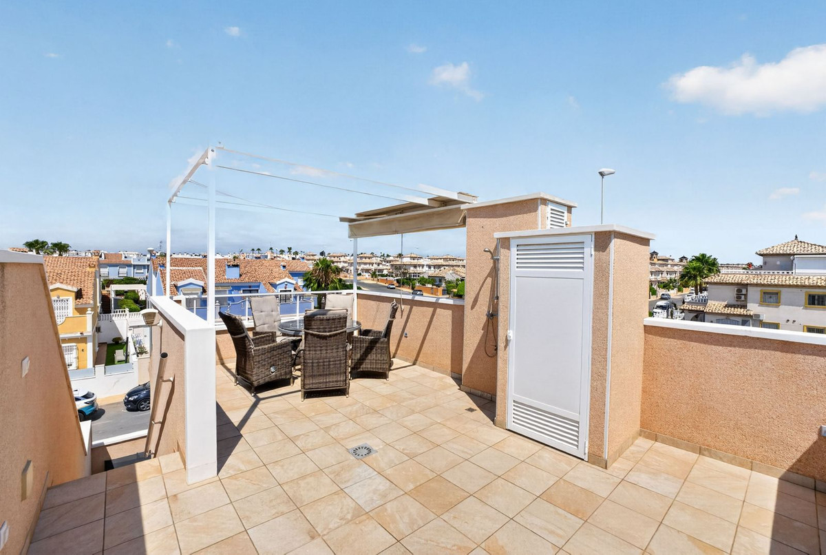 For sale - 3 Bedroom 2 Bathroom House - Townhouse in Orihuela - Lomas de Cabo Roig  - Alicante