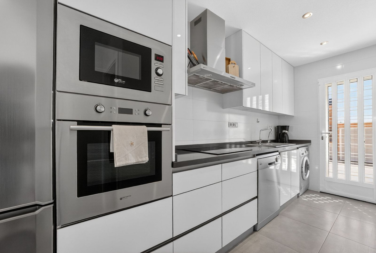 For sale - 3 Bedroom 2 Bathroom House - Townhouse in Orihuela - Lomas de Cabo Roig  - Alicante