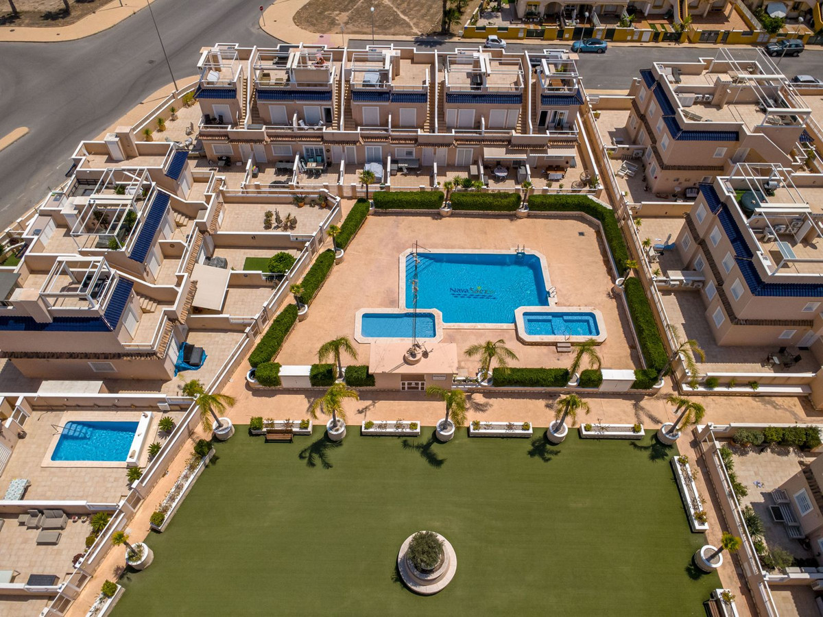 For sale - 3 Bedroom 2 Bathroom House - Townhouse in Orihuela - Lomas de Cabo Roig  - Alicante