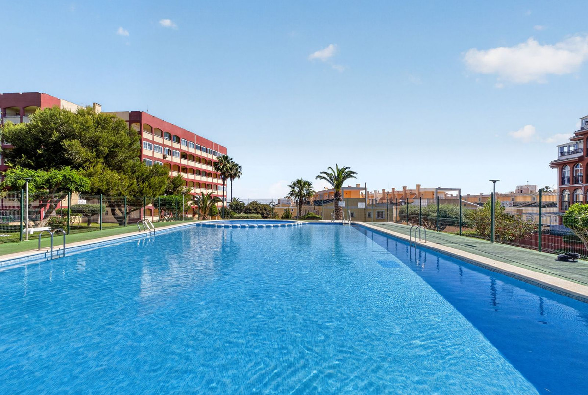 For sale - 3 Bedroom 2 Bathroom Apartment - Penthouse in Torrevieja - La Mata  - Alicante