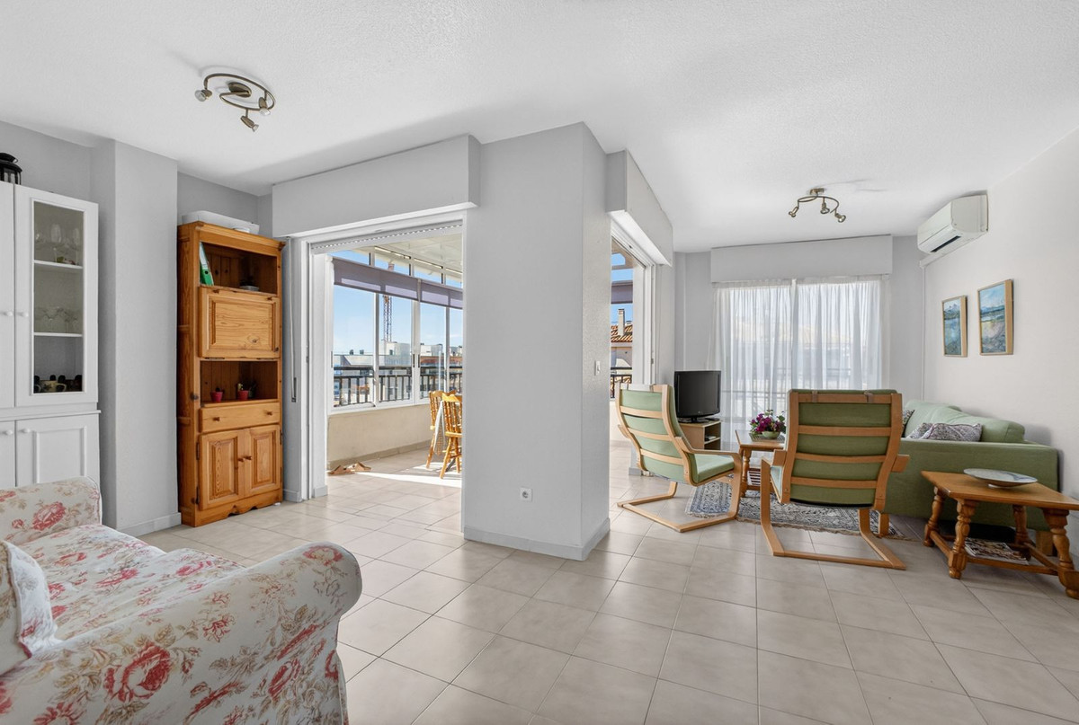 For sale - 3 Bedroom 2 Bathroom Apartment - Penthouse in Torrevieja - La Mata  - Alicante