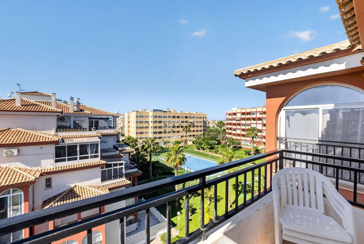 For sale - 3 Bedroom 2 Bathroom Apartment - Penthouse in Torrevieja - La Mata  - Alicante