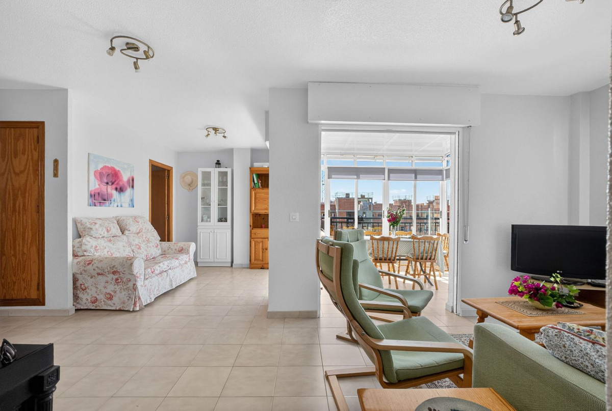 For sale - 3 Bedroom 2 Bathroom Apartment - Penthouse in Torrevieja - La Mata  - Alicante