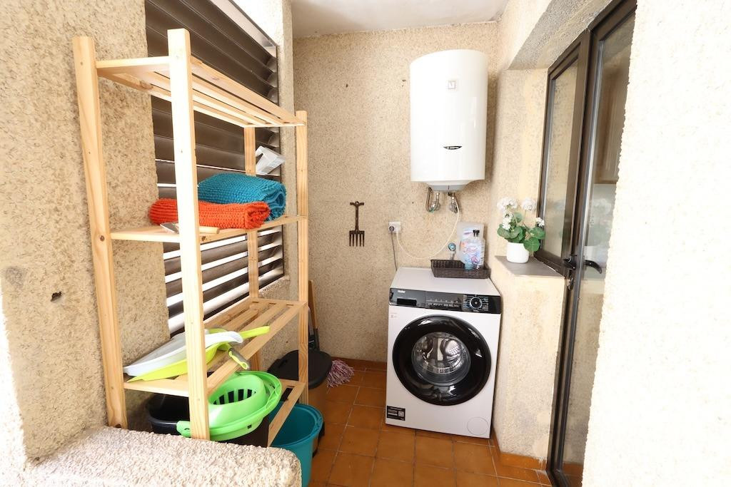 For sale - 3 Bedroom 2 Bathroom Apartment - Ground Floor Apartment in Torrevieja - Torrevieja Centro  - Alicante