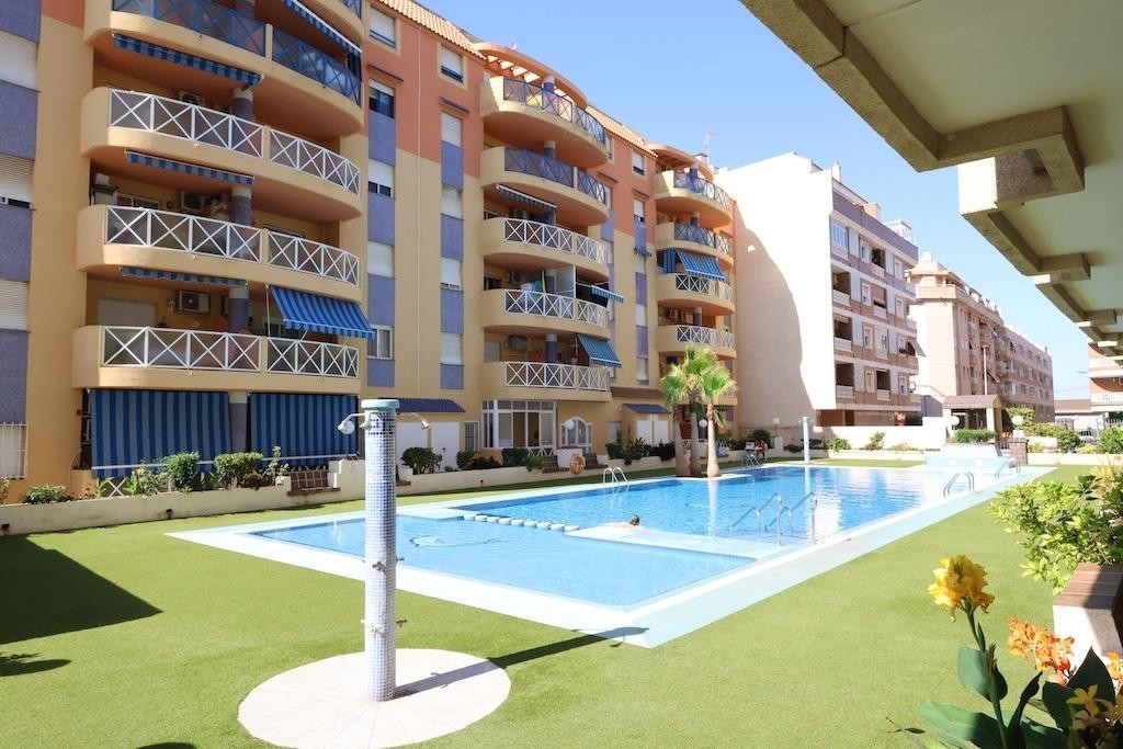 3 Bedroom 2 Bathroom Apartment - Ground Floor Apartment in Torrevieja