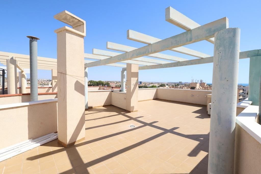 For sale - 2 Bedroom 1 Bathroom Penthouse in Cabo Roig - Cabo Roig  - Alicante