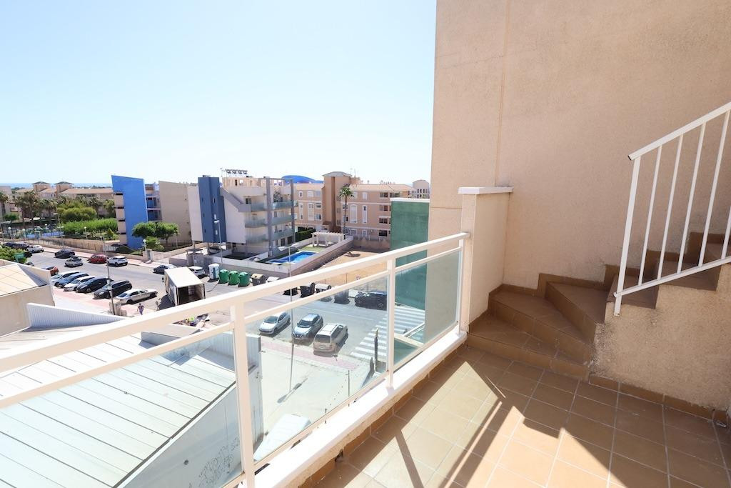 For sale - 2 Bedroom 1 Bathroom Penthouse in Cabo Roig - Cabo Roig  - Alicante