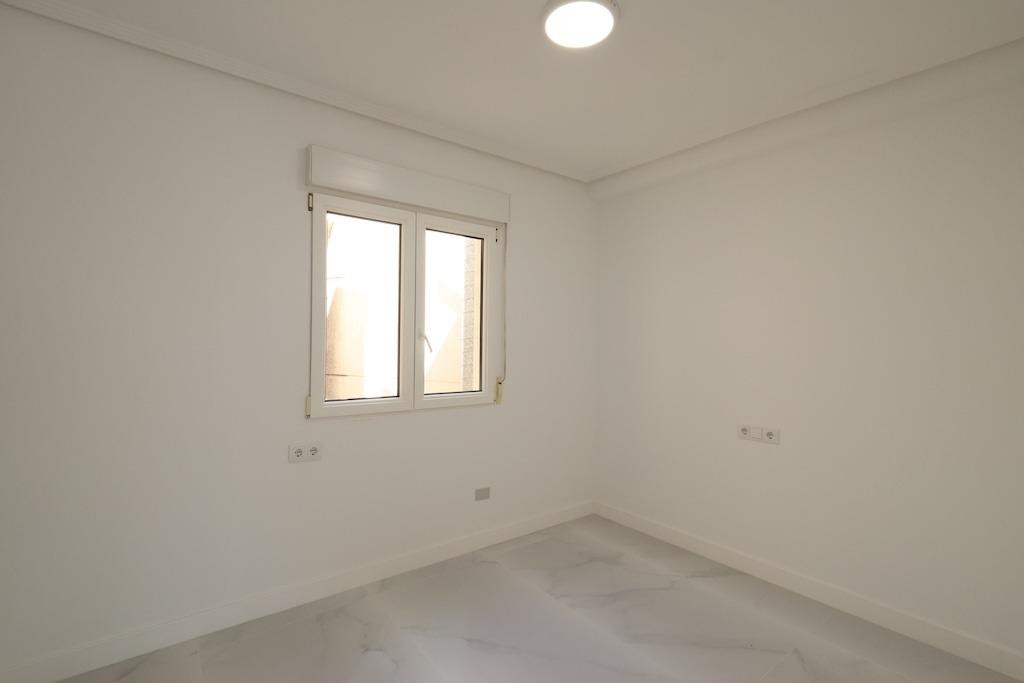 For sale - 2 Bedroom 1 Bathroom Penthouse in Cabo Roig - Cabo Roig  - Alicante