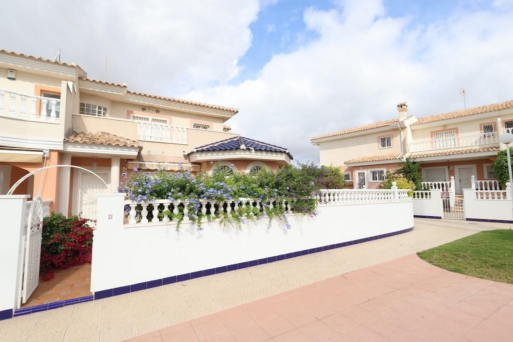 3 Bedroom 3 Bathroom House - Townhouse in Rojales