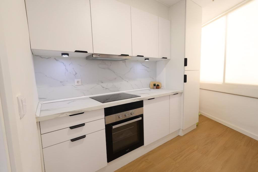 For sale - 3 Bedroom 2 Bathroom Apartment - Middle Floor Apartment in Orihuela - La Zenia  - Alicante