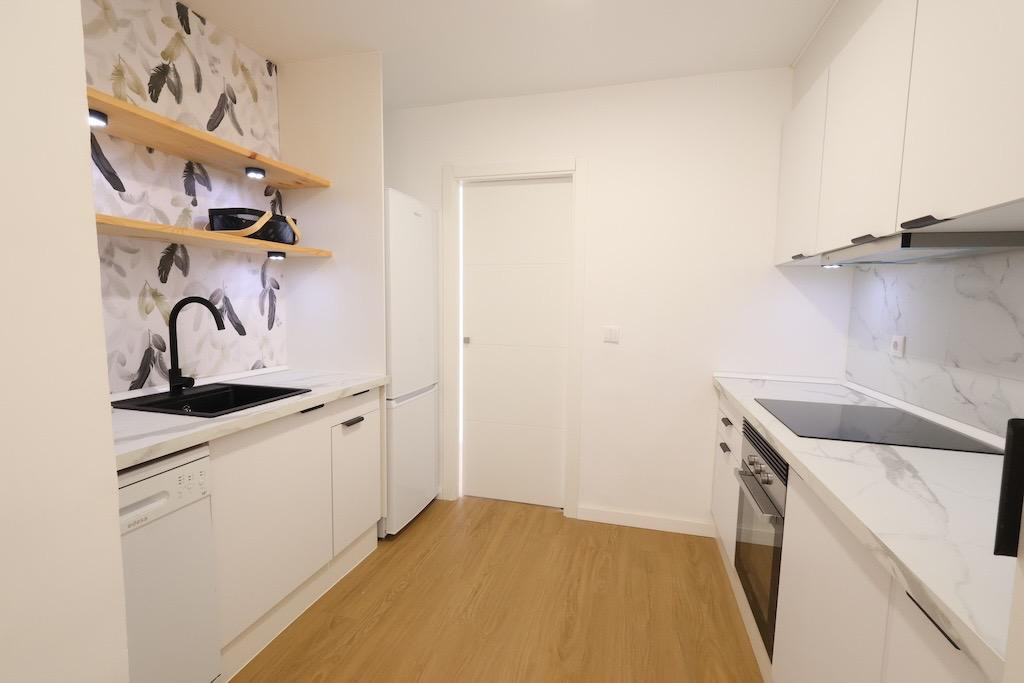 For sale - 3 Bedroom 2 Bathroom Apartment - Middle Floor Apartment in Orihuela - La Zenia  - Alicante
