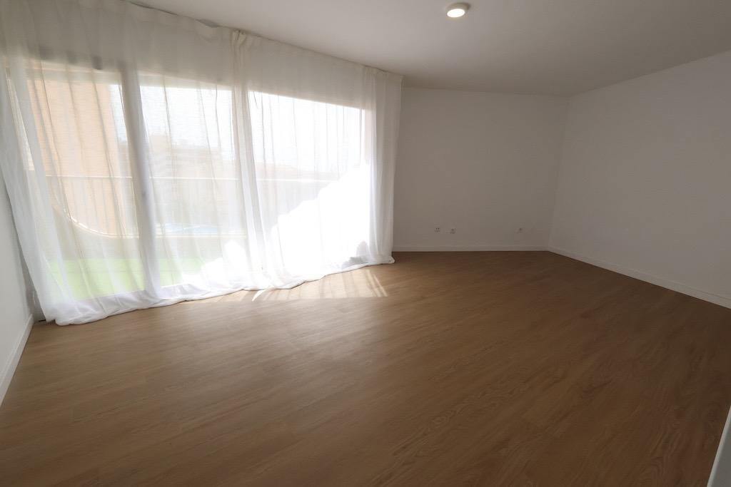 For sale - 3 Bedroom 2 Bathroom Apartment - Middle Floor Apartment in Orihuela - La Zenia  - Alicante