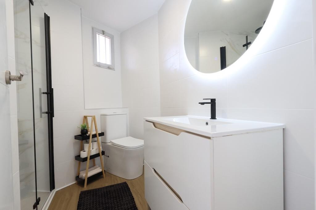 For sale - 3 Bedroom 2 Bathroom Apartment - Middle Floor Apartment in Orihuela - La Zenia  - Alicante