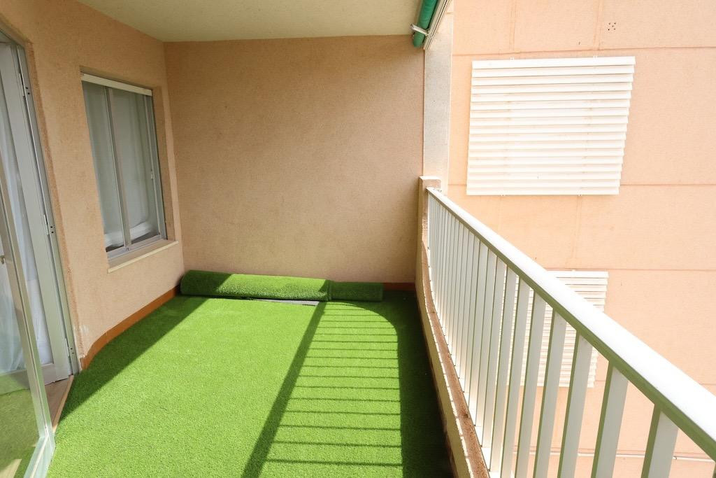 For sale - 3 Bedroom 2 Bathroom Apartment - Middle Floor Apartment in Orihuela - La Zenia  - Alicante