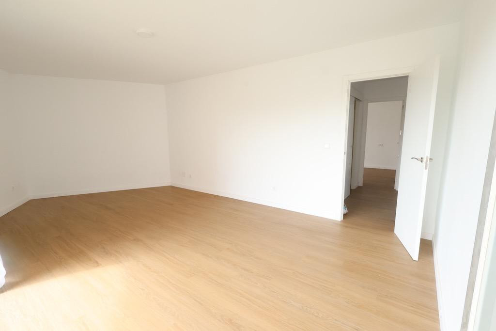 For sale - 3 Bedroom 2 Bathroom Apartment - Middle Floor Apartment in Orihuela - La Zenia  - Alicante
