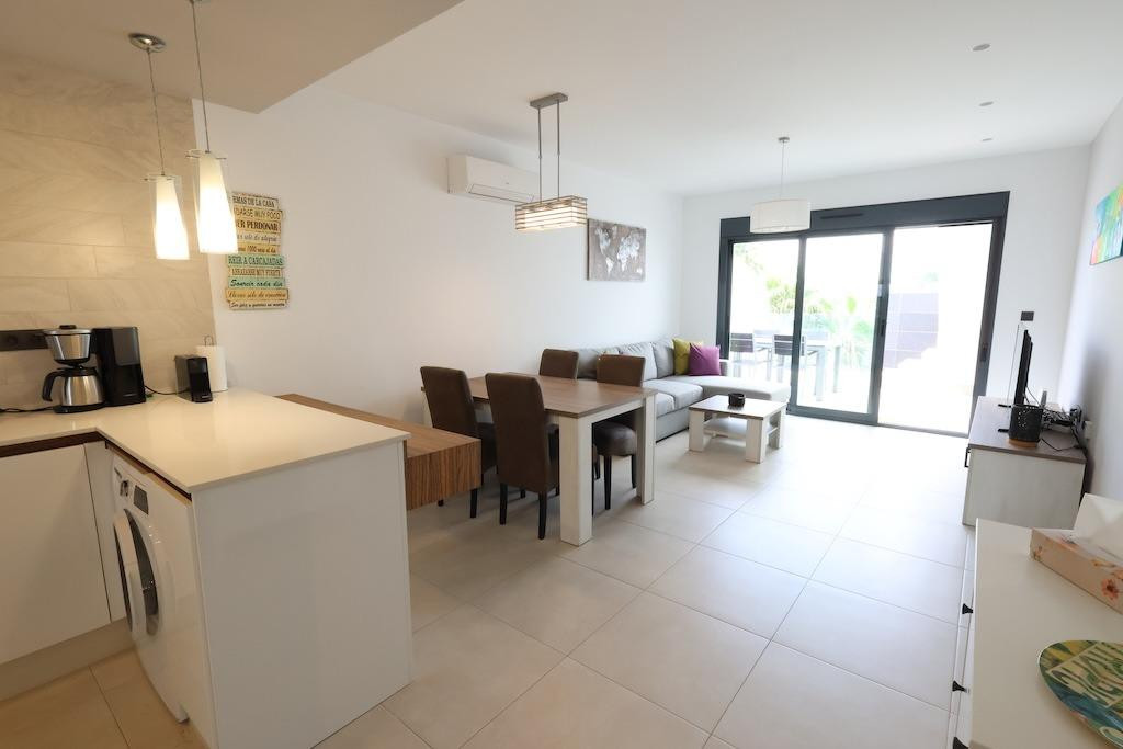 For sale - 2 Bedroom 2 Bathroom House - Bungalow in Guardamar del Segura - Guardamar del Segura Centro  - Alicante