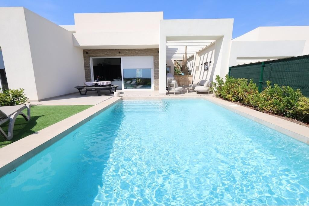 For sale - 3 Bedroom 2 Bathroom House - Detached Villa in Algorfa - Algorfa Centro  - Alicante