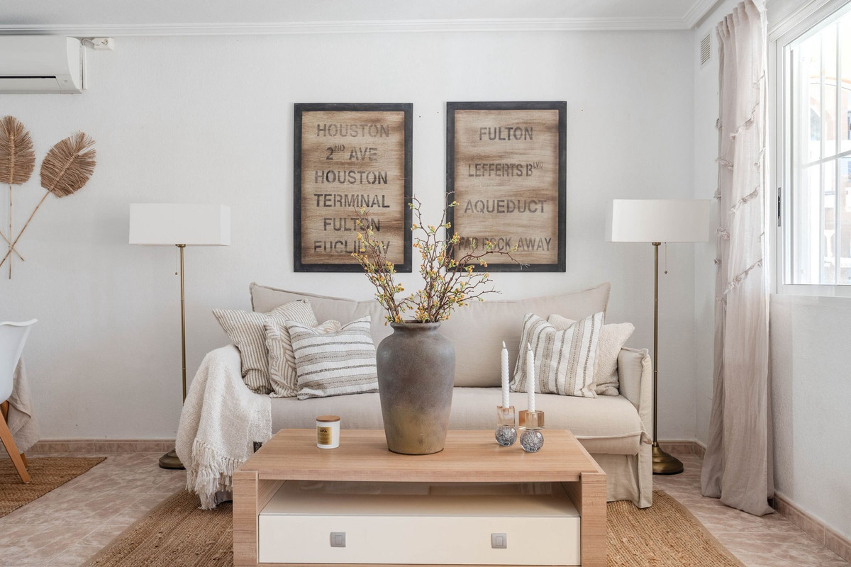 For sale - 3 Bedroom 2 Bathroom House - Townhouse in Orihuela - Orihuela Costa  - Alicante