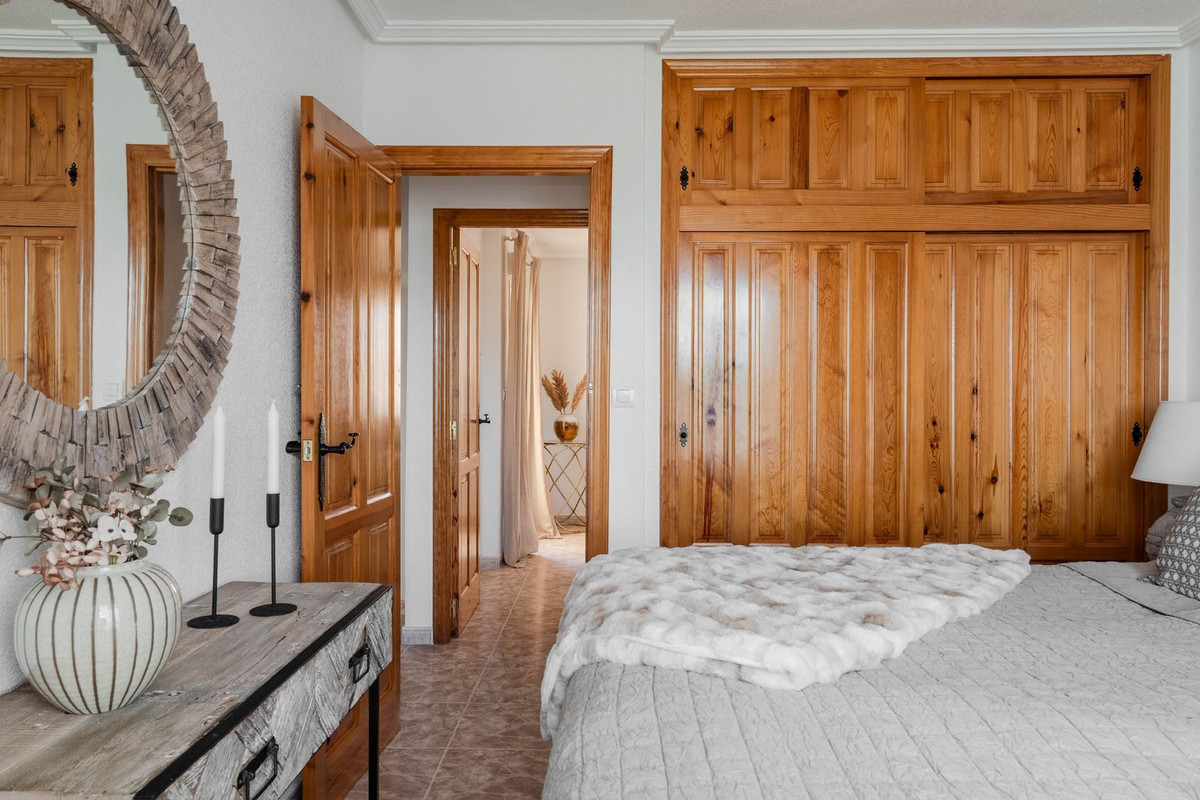 For sale - 3 Bedroom 2 Bathroom House - Townhouse in Orihuela - Orihuela Costa  - Alicante