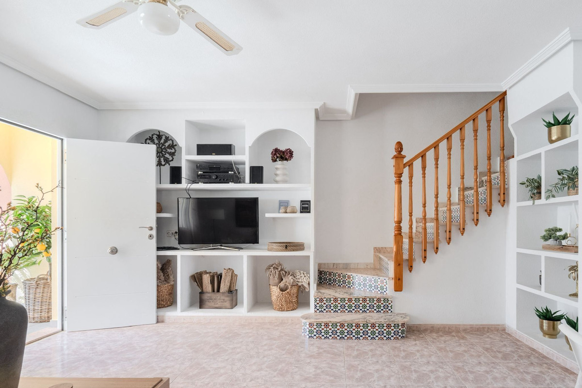 For sale - 3 Bedroom 2 Bathroom House - Townhouse in Orihuela - Orihuela Costa  - Alicante