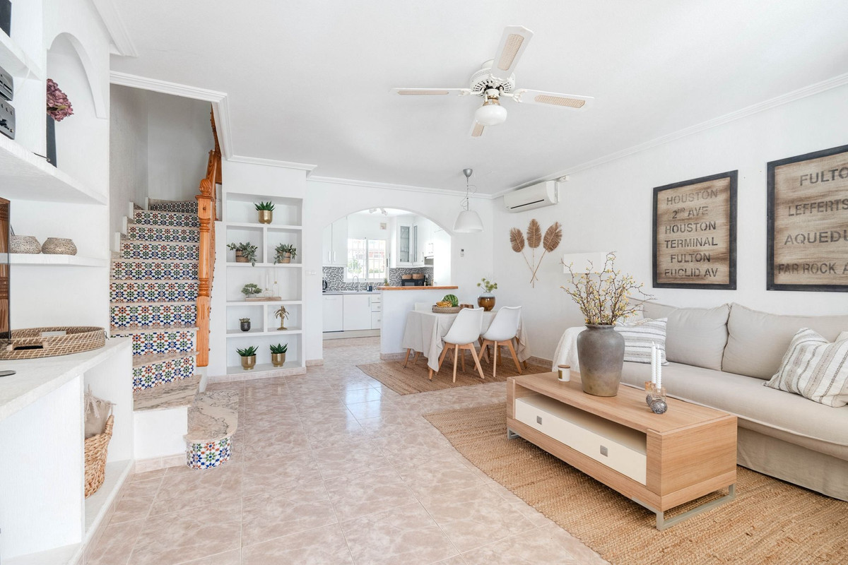 For sale - 3 Bedroom 2 Bathroom House - Townhouse in Orihuela - Orihuela Costa  - Alicante