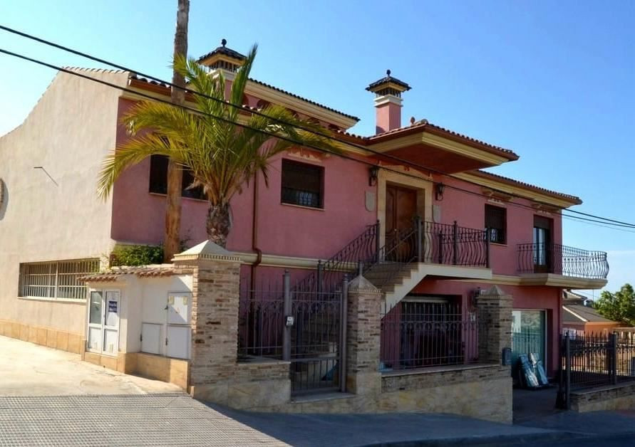 For sale - 4 Bedroom 4 Bathroom House - Detached Villa in San Miguel de Salinas - San Miguel de Salinas Centro  - Alicante