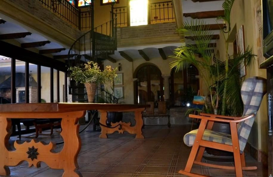For sale - 4 Bedroom 4 Bathroom House - Detached Villa in San Miguel de Salinas - San Miguel de Salinas Centro  - Alicante