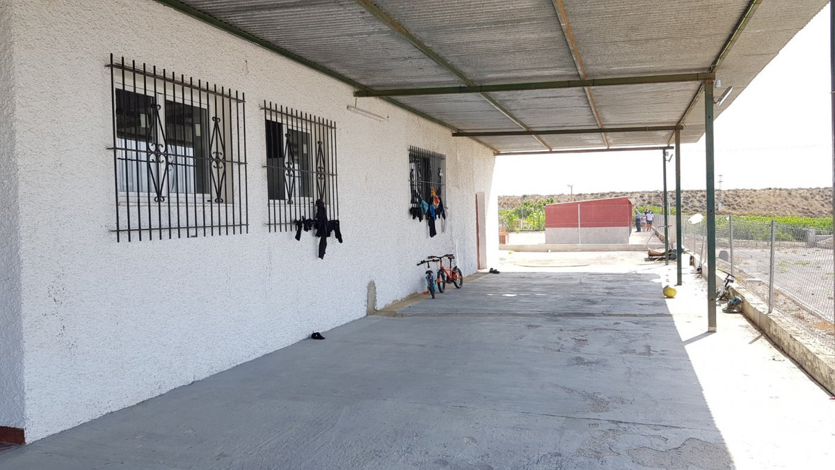 For sale - 2 Bedroom 2 Bathroom House - Finca - Cortijo in Los Montesinos - Los Montesinos Centro  - Alicante