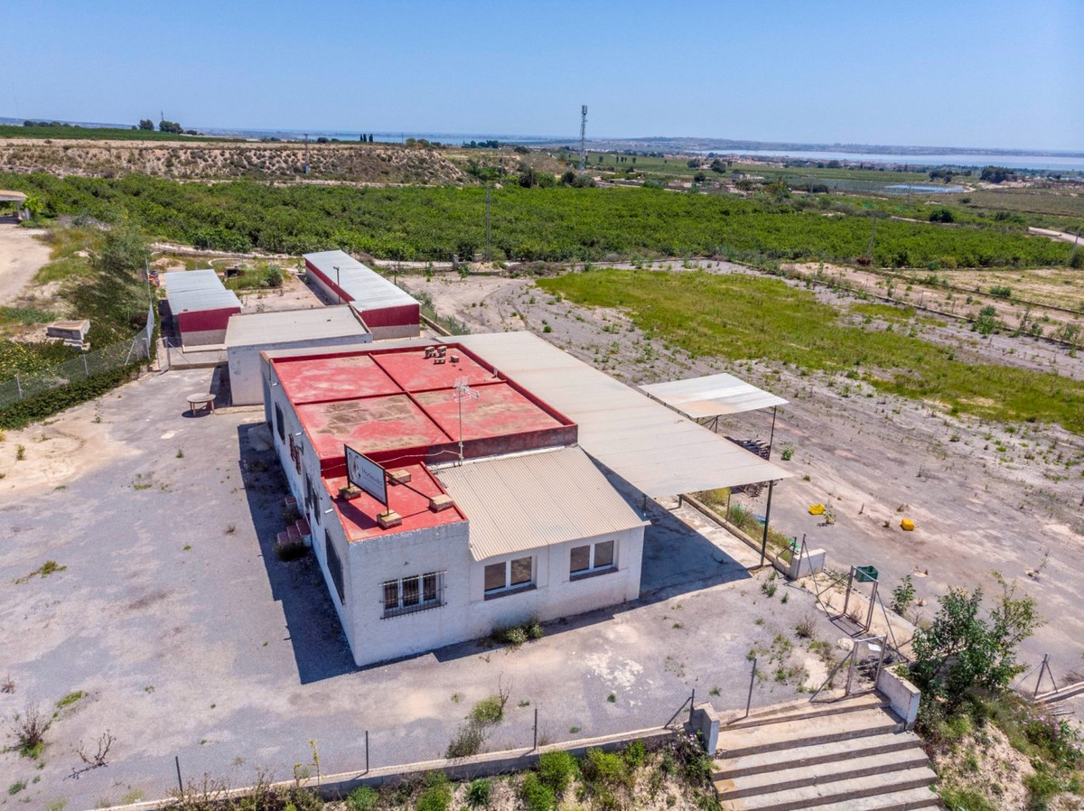 For sale - 2 Bedroom 2 Bathroom House - Finca - Cortijo in Los Montesinos - Los Montesinos Centro  - Alicante